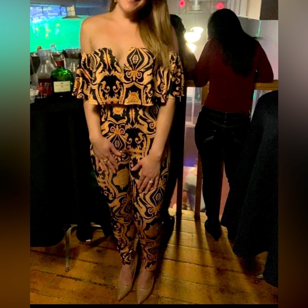 Banjul off the shoulder bland and gold jumpsuit 💛